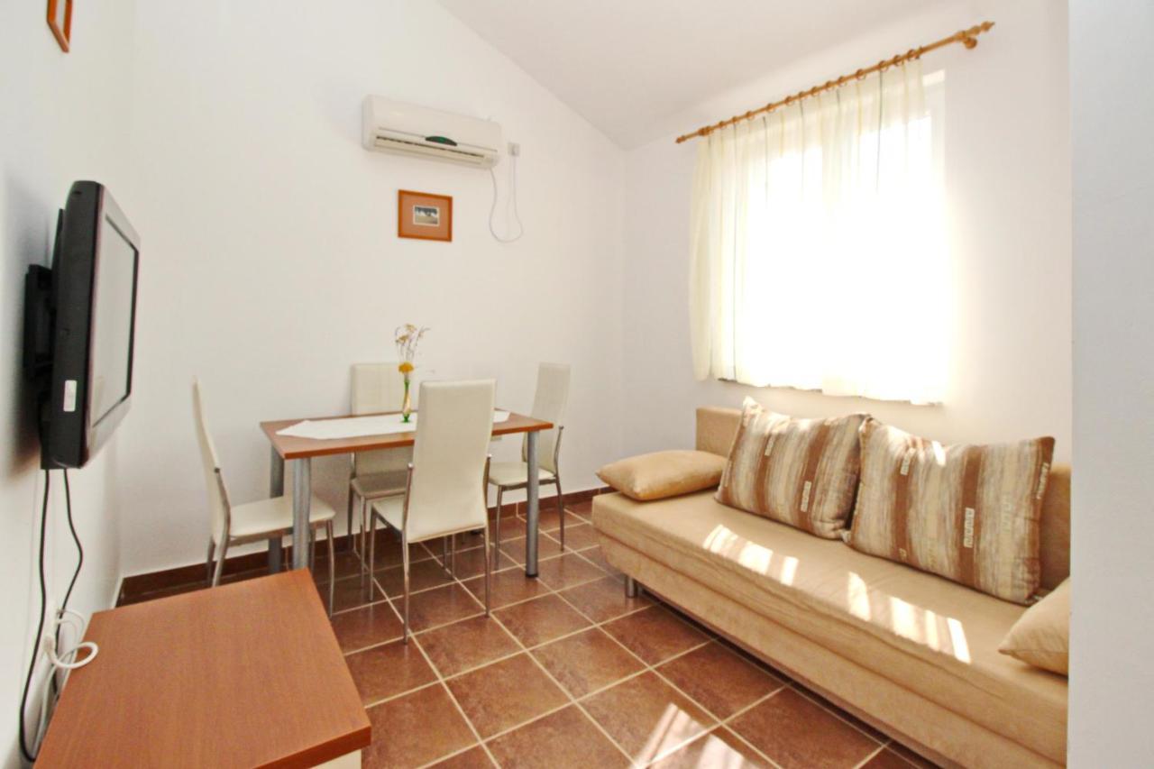 Apartments With A Parking Space Baska, Krk - 18789 Εξωτερικό φωτογραφία
