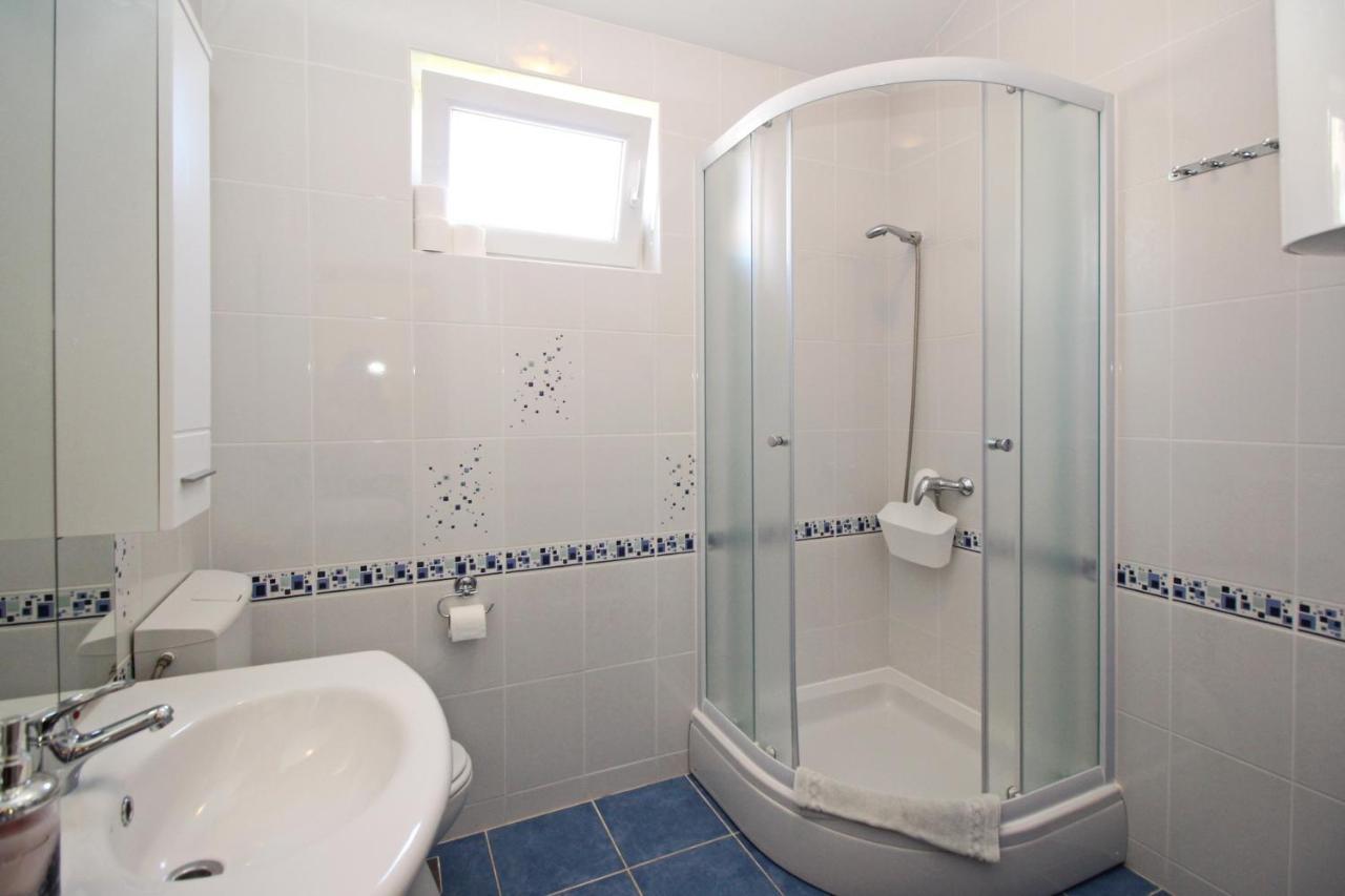 Apartments With A Parking Space Baska, Krk - 18789 Εξωτερικό φωτογραφία